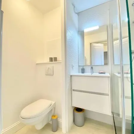 Apartment Climatise 4 Prsn / Vue Piscine & Vue Cap Esterel