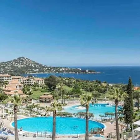 Climatise 4 Prsn / Vue Piscine & Vue Cap Esterel Apartment