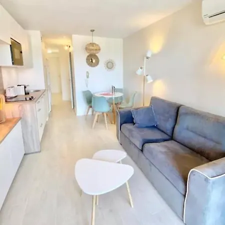 Climatise 4 Prsn / Vue Piscine & Vue Cap Esterel Appartement *