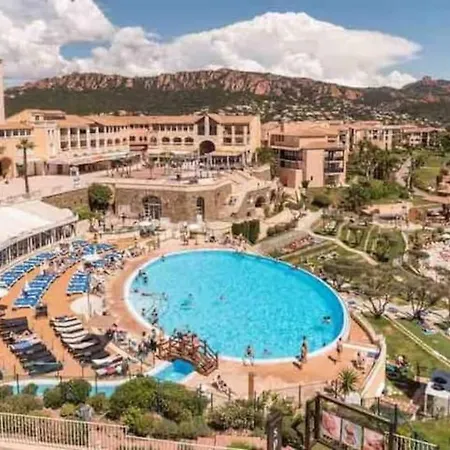 Climatise 4 Prsn / Vue Piscine & Vue Cap Esterel Apartment Saint-Raphael (Var)